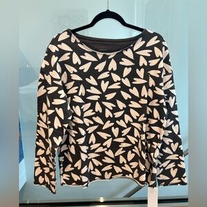 Marc Cain Boxy Long Sleeve top, modern heart design, sweatshirt material.